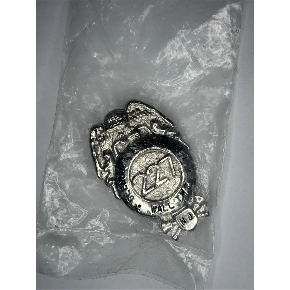 Vintage Glendola Fire Co No 1 Wall Twp NJ 227 Silver Tone Lapel Pin Badge Sealed